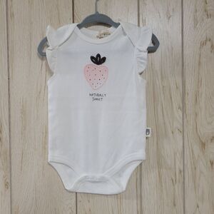 Rabbit Bear White Ruffle Sleeve Bodysuit nwt